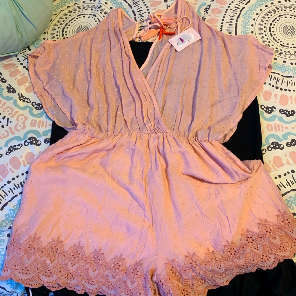 Lace detailed romper